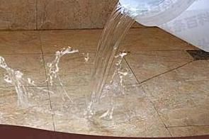 酒泉市漏水维修 免砸砖防水材料该如何施工